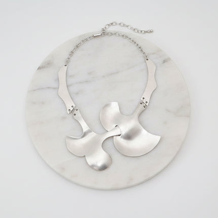 Antique Silver Plated Big Leafs Pendant Necklace